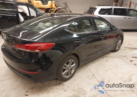 2017 Hyundai Elantra Se z USA, uszkodzony, nr VIN 5NPD84LF8HH012249